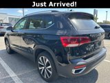 Used 2024 Volkswagen Taos SE image 3
