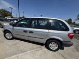 Used 2002 Chrysler Voyager eC image 2