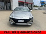 Used 2023 Hyundai Elantra SEL image 2