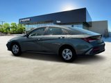 New 2025 Hyundai Elantra SE image 4