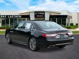 Used 2017 Lincoln Continental Select image 3
