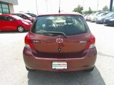 Used 2010 Toyota Yaris 4-Door Hatchback image 2