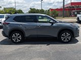 Used 2021 Nissan Rogue SV image 3
