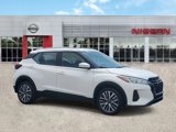 Used 2023 Nissan Kicks SV image 2