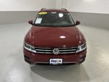 Used 2020 Volkswagen Tiguan SE w/ Panoramic Sunroof Package image 3