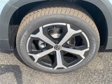 New 2025 Volkswagen Taos SEL image 5