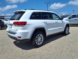 Used 2021 Jeep Grand Cherokee Laredo image 3