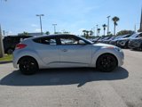 Used 2017 Hyundai Veloster Value Edition image 4