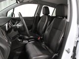 Used 2018 Chevrolet Trax LT w/ LT Convenience Package image 5