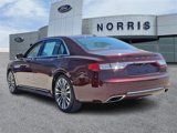Used 2017 Lincoln Continental Select image 3