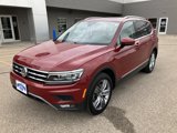 Used 2018 Volkswagen Tiguan SEL Premium image 2