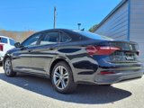 Used 2024 Volkswagen Jetta SE image 5