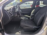 Used 2013 Dodge Avenger SE image 2