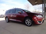 Used 2018 Chrysler Pacifica Limited image 3