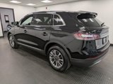 Used 2020 Lincoln Nautilus Premier w/ Equipment Group 101A image 6