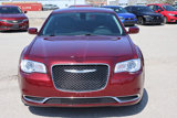 Used 2018 Chrysler 300 Touring L image 2