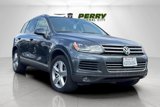Used 2011 Volkswagen Touareg VR6 image 2