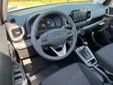 Used 2025 Hyundai Venue SE image 3