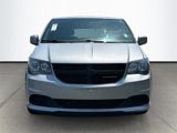 Used 2017 Dodge Grand Caravan SE image 2