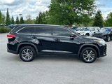Used 2019 Toyota Highlander XLE image 3