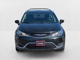 Used 2020 Chrysler Pacifica Touring-L image 2
