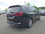 Used 2024 Chrysler Pacifica Touring-L image 6