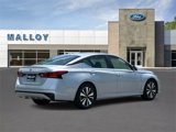 Used 2022 Nissan Altima 2.5 SV image 2