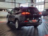 Used 2018 Jeep Cherokee Latitude Plus w/ Comfort/Convenience Group image 4