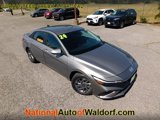 Used 2024 Hyundai Elantra SEL image 2