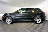Certified 2025 Porsche Cayenne image 2