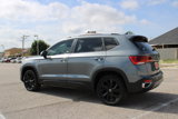 Used 2022 Volkswagen Taos SE image 5