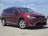 Used 2018 Chrysler Pacifica Touring-L image 2