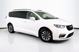 Used 2021 Chrysler Pacifica Touring-L image 3