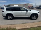 Used 2022 Jeep Grand Cherokee L Limited w/ Luxury Tech Group II image 4