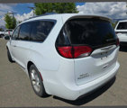 Used 2018 Chrysler Pacifica Touring-L w/ Tire & Wheel Group image 2