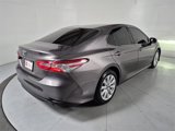 Certified 2018 Toyota Camry LE w/ Convenience Package image 4