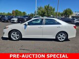 Used 2014 Toyota Camry SE image 2