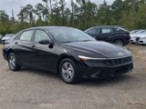 New 2025 Hyundai Elantra SE image 3