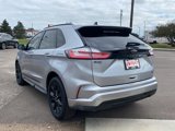 Used 2022 Ford Edge SE w/ Black Appearance Package image 3