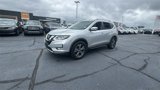 Used 2017 Nissan Rogue SL w/ SL Premium Package image 3