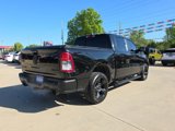 Used 2019 RAM 1500 4x4 Crew Cab image 3