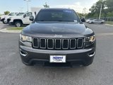 Used 2018 Jeep Grand Cherokee Laredo image 3