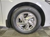 New 2025 Hyundai Elantra SE image 3