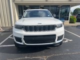Used 2021 Jeep Grand Cherokee L Limited w/ Luxury Tech Group II image 2