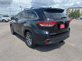 Used 2017 Toyota Highlander XLE image 3