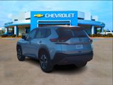 Used 2023 Nissan Rogue SV image 3