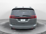 Used 2022 Chrysler Pacifica Touring-L image 4