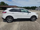 Used 2021 Ford Edge Titanium image 3