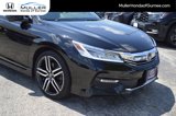 Used 2017 Honda Accord Touring image 2