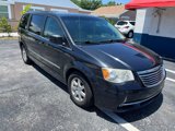 Used 2013 Chrysler Town & Country Touring image 5